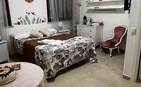 Fiera Di Roma B&B